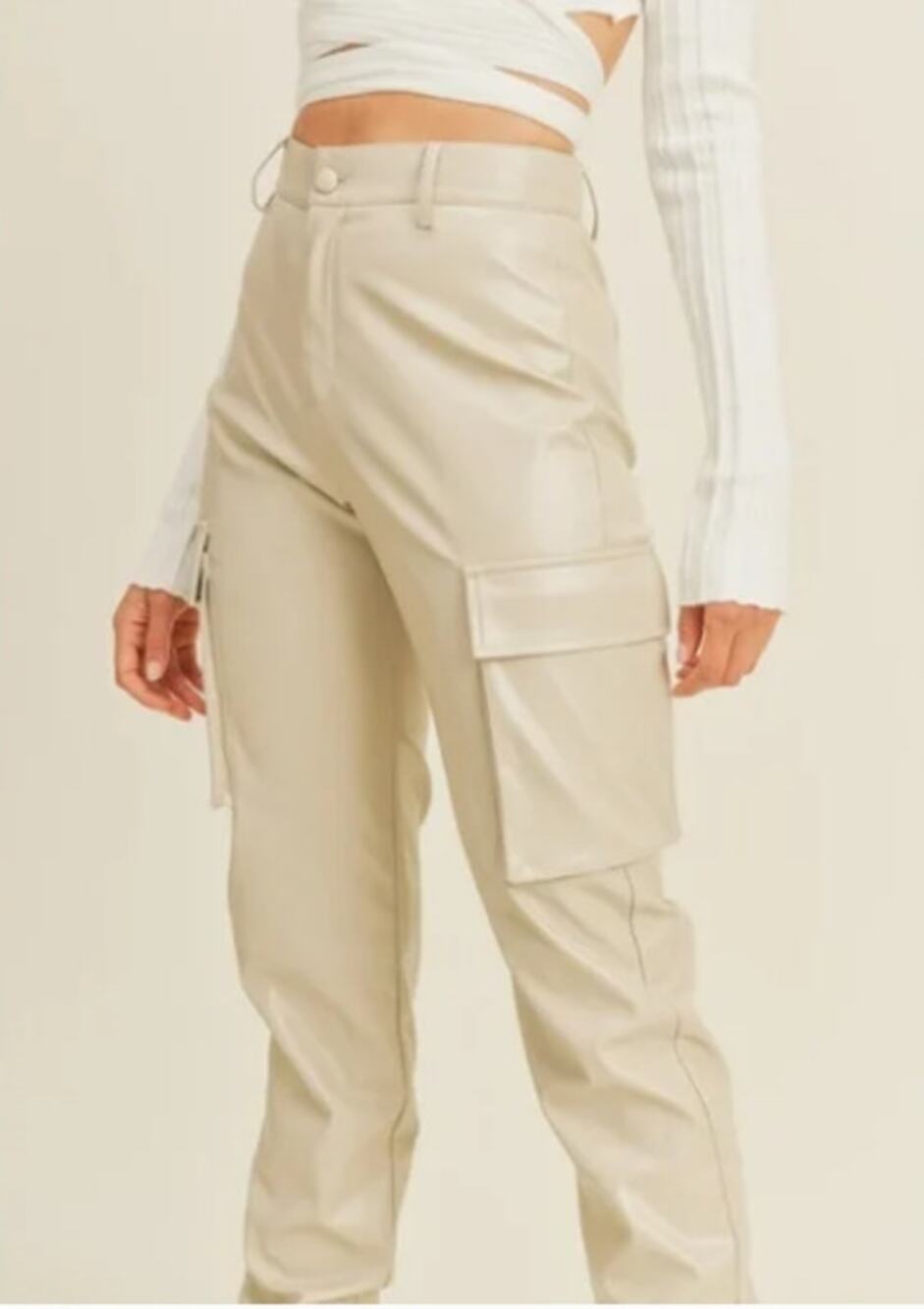 NWT Bailey 44 Ivory Vegan Leather Cargo Pant Cuff Snaps Size 8